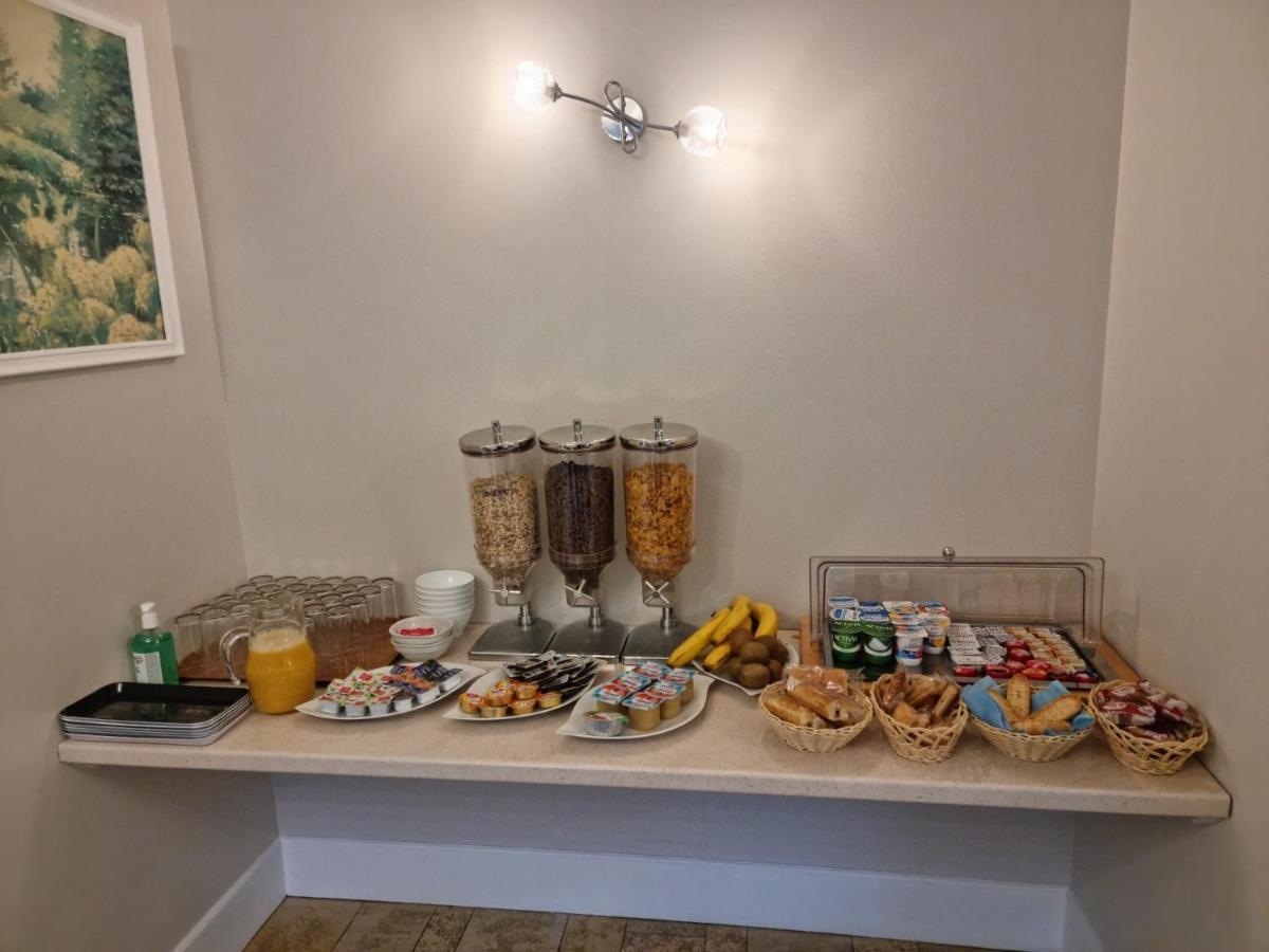 Hotel Du Haut Marais Сен-Марсель Экстерьер фото
